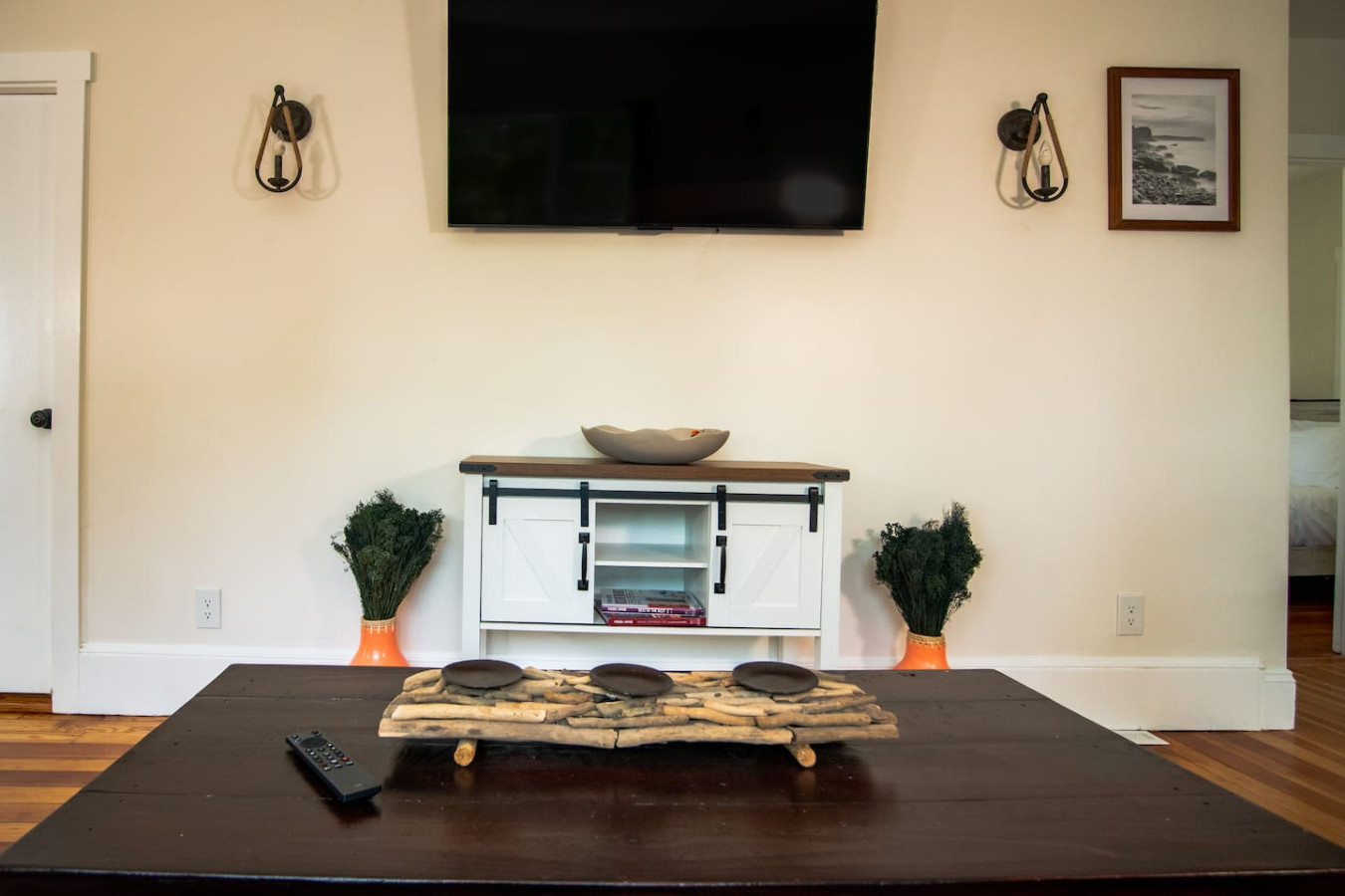 lakeview-getaway-with-hot-tub/