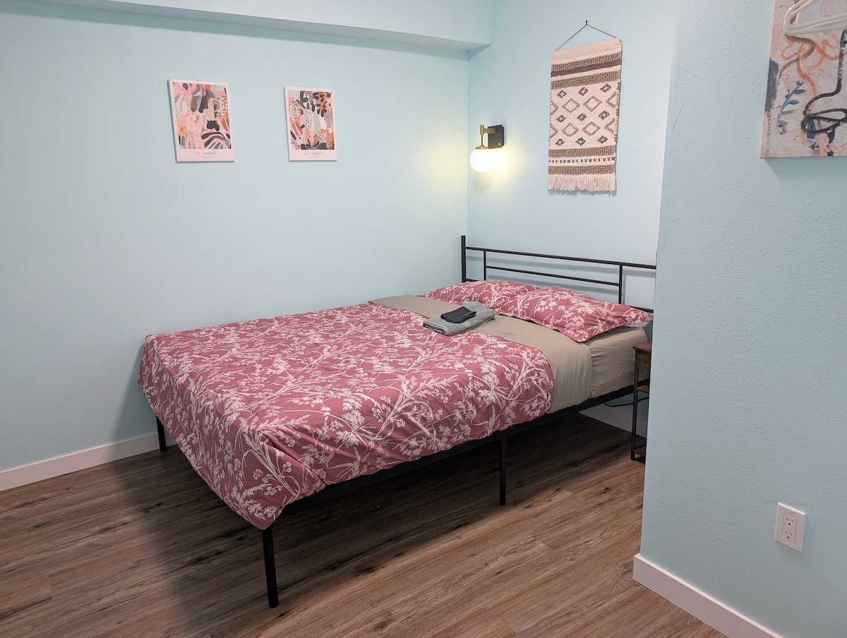 The Matisse Room - 10 min bus to downtown