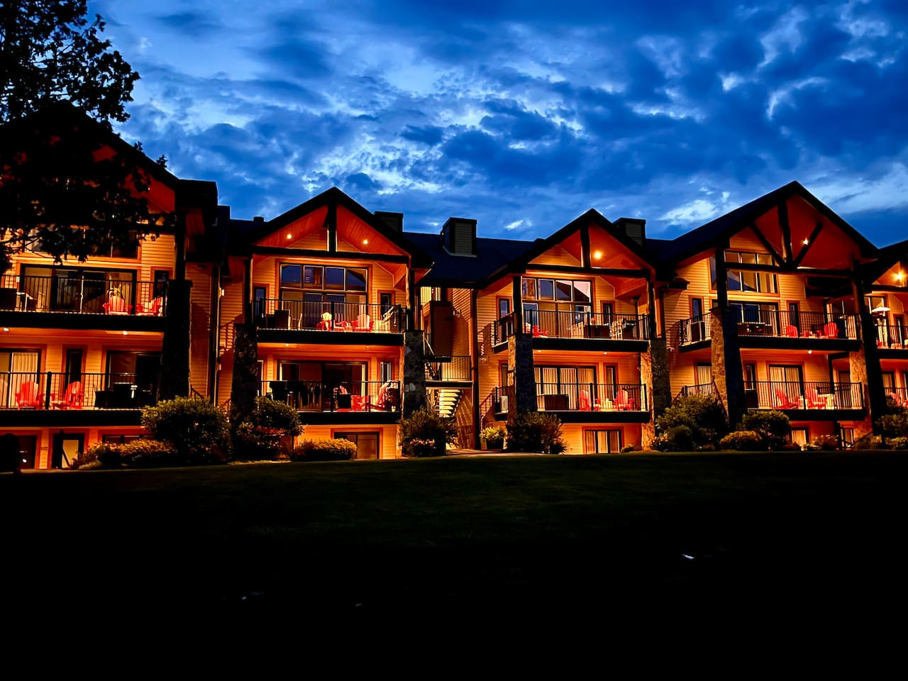 suite-2-bedrooms-with-stunning-view-sommets-st-sauveur/