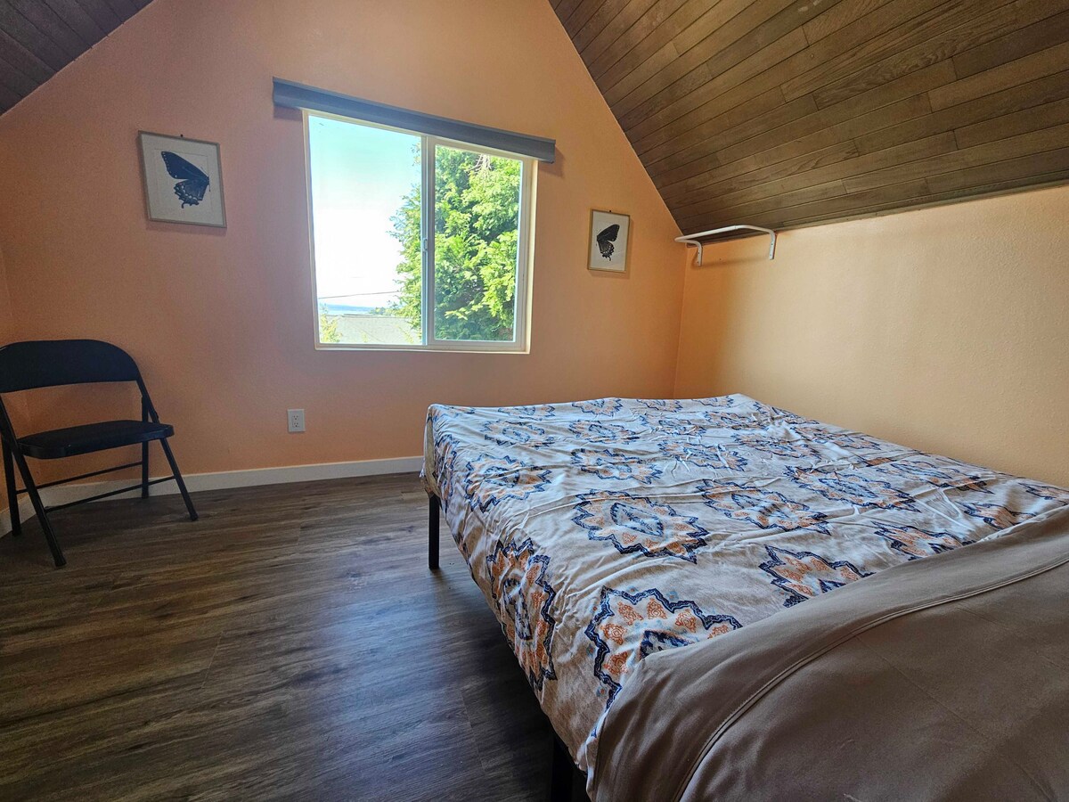 the-magnolia-room-10-min-bus-to-downtown/