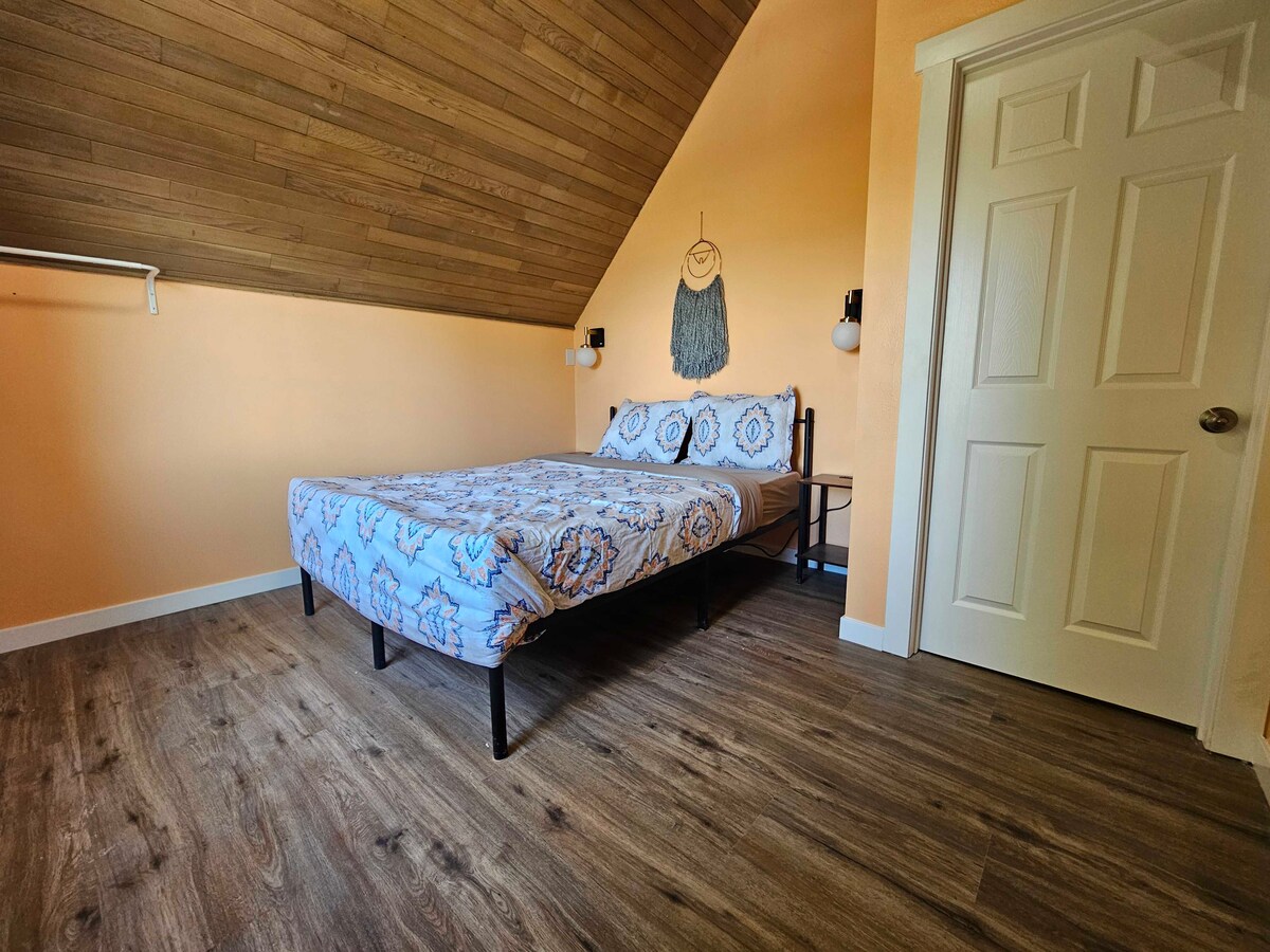 the-magnolia-room-10-min-bus-to-downtown/