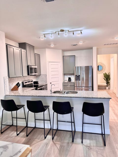 Family-Friendly Luxury Stay in Georgetown- Austin