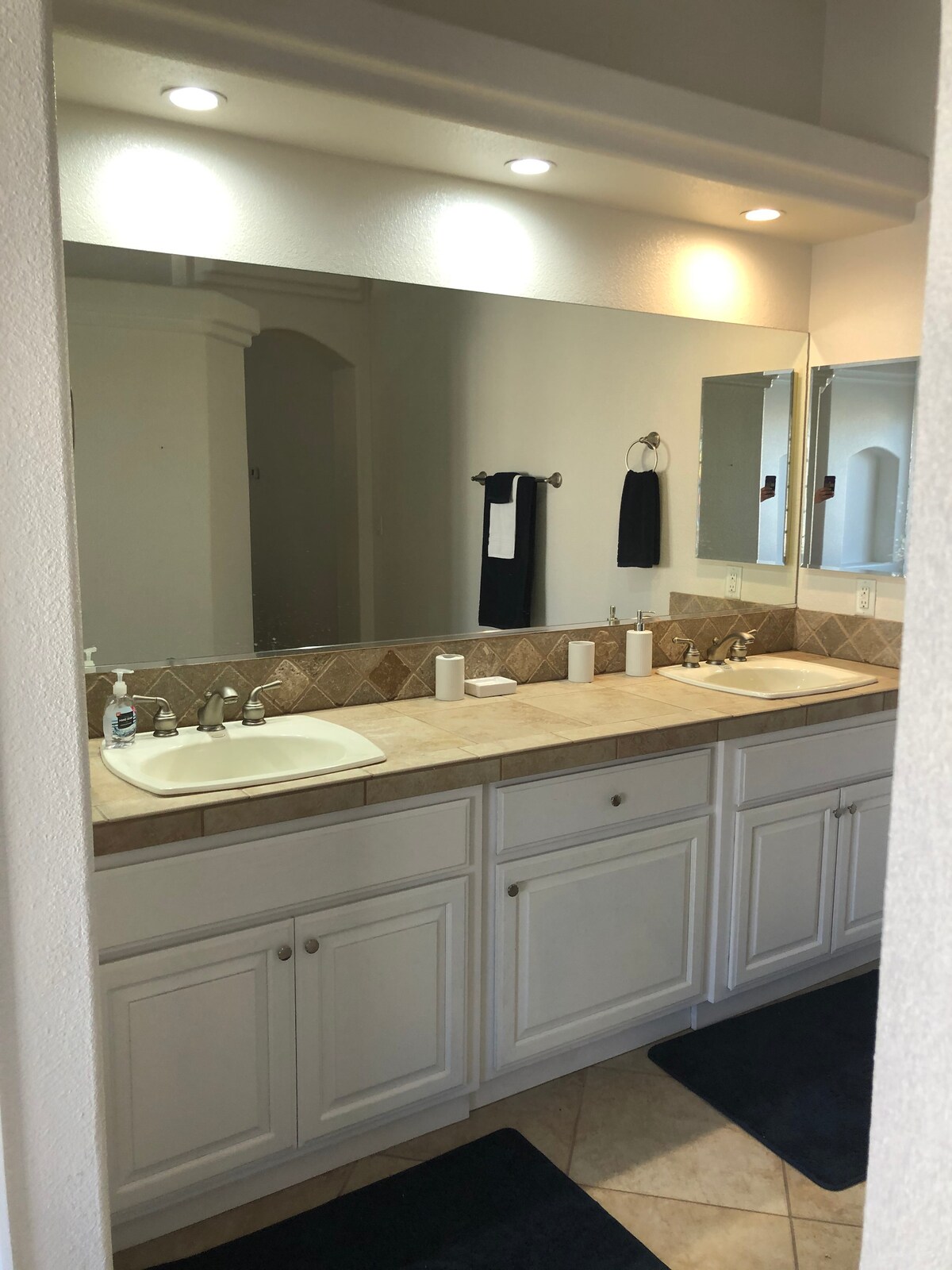 WATERSLIDE POOL HOME 3B/2B CLOSE TO LAKE!! - Lake Havasu City