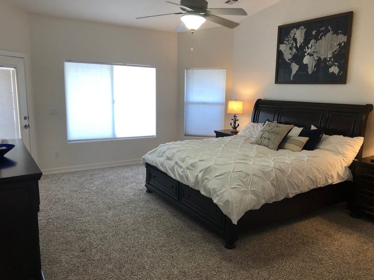 WATERSLIDE POOL HOME 3B/2B CLOSE TO LAKE!! - Lake Havasu City