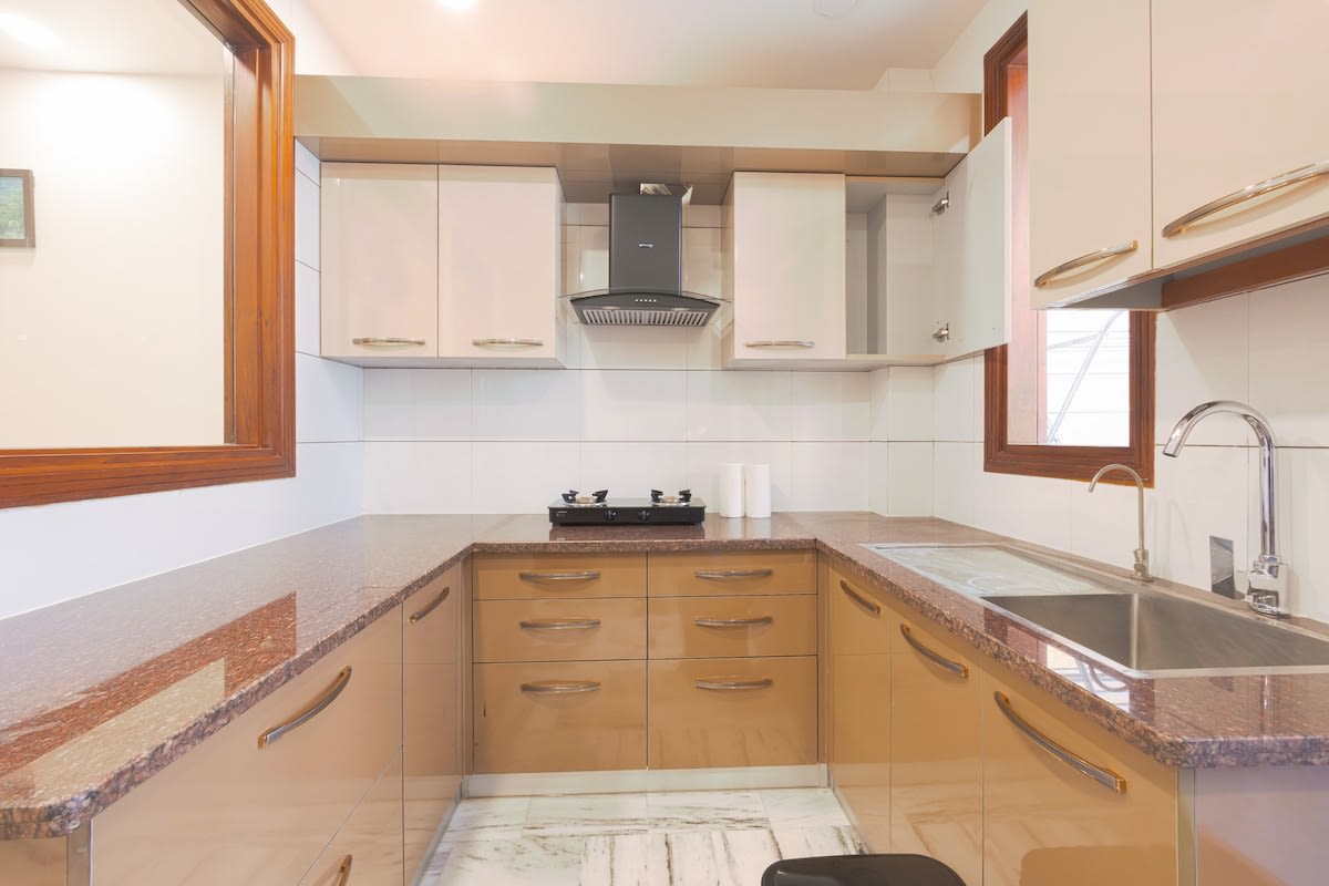 cyber-hub-retreat-near-horizon-center/