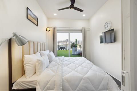 Penthouse With Jacuzzi, Garden & Extra Room Pets OK