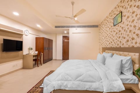 Tranquil Nest in Gurgaon with balcony
