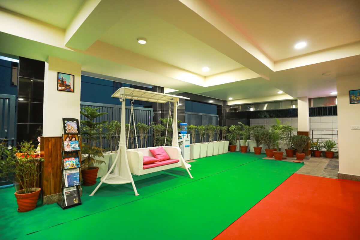 calm-and-cozy-central-stay/