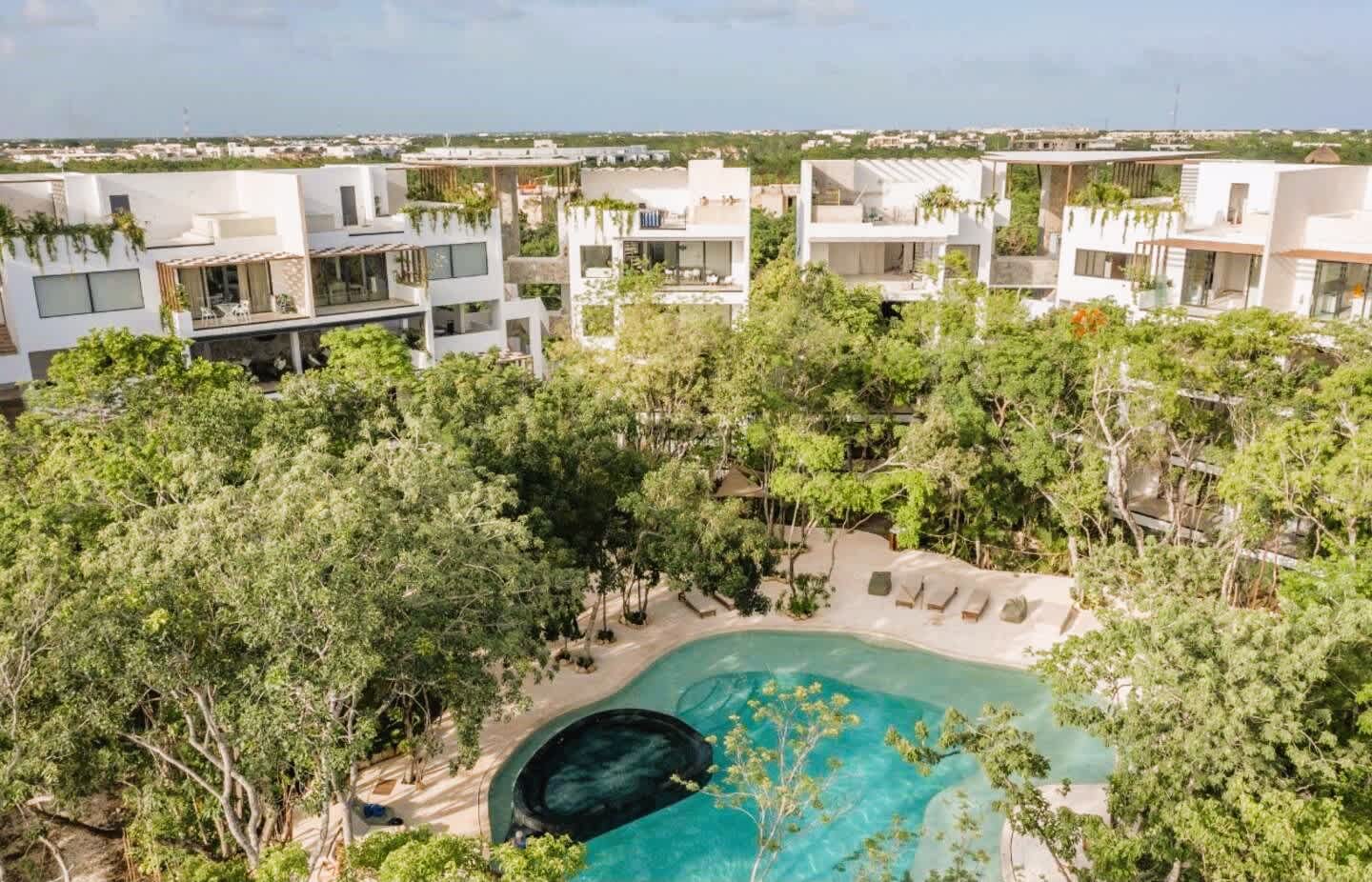 ANANA Yaaxlum 105 S | Oasis pool and Jacuzzi