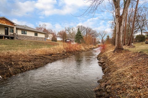 Bassett Creek Retreat
