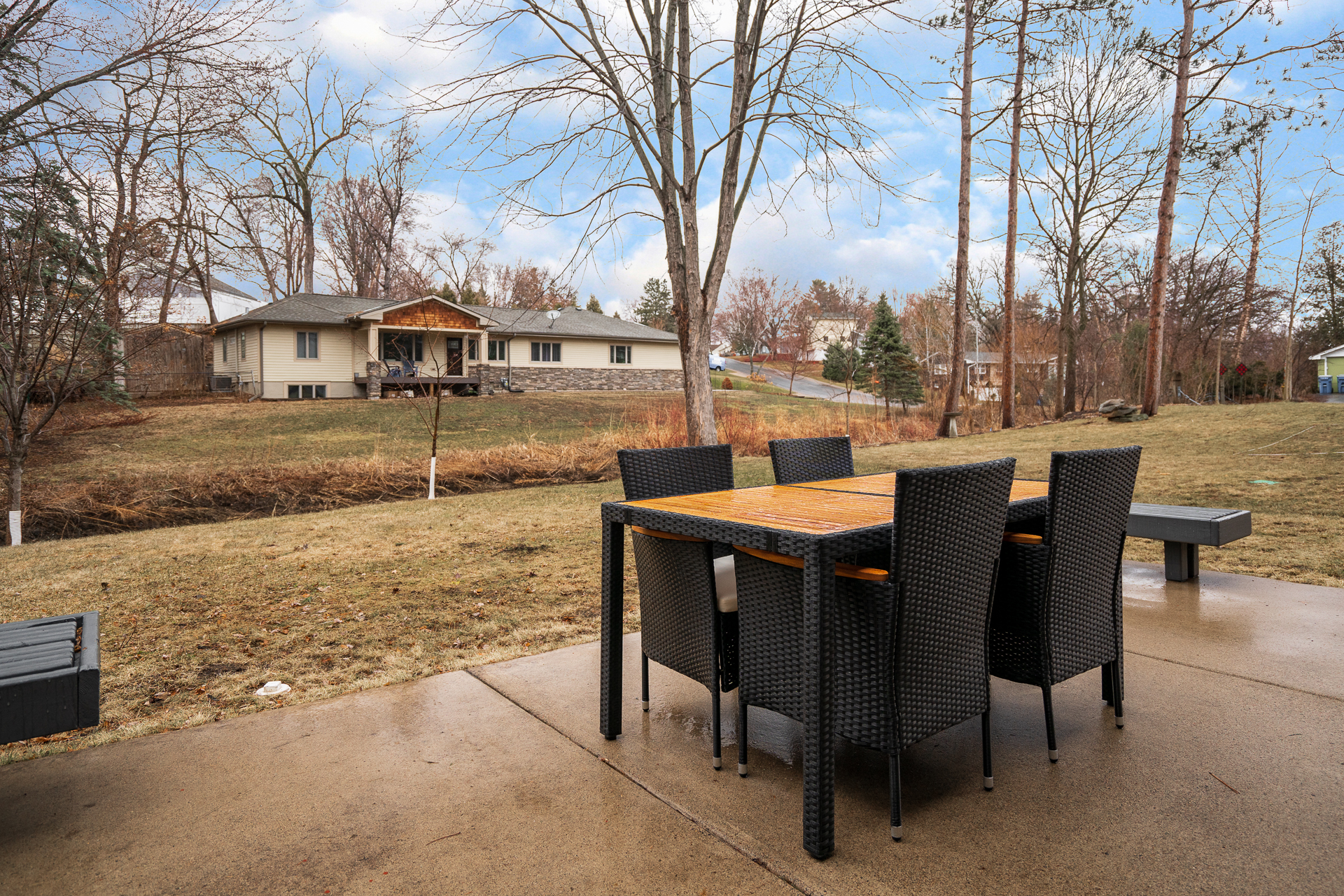 Bassett Creek Retreat - Golden Valley