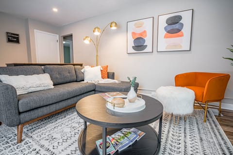 Contempo Cottage
