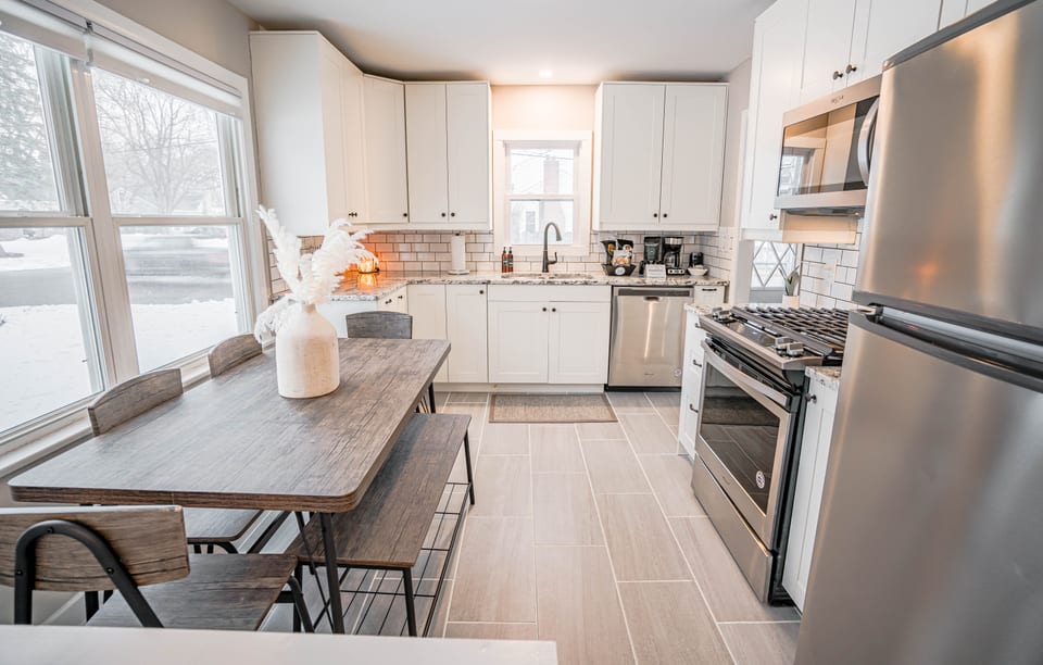 Contempo Cottage - Bloomington