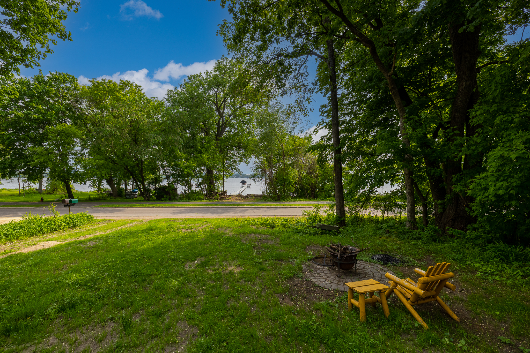 Cottage on Medicine Lake - Plymouth