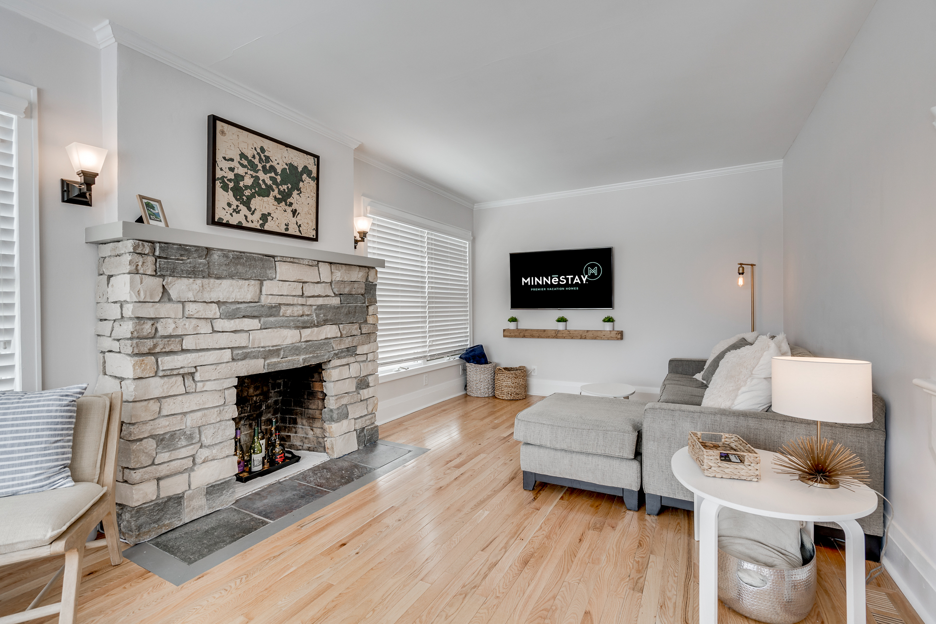 Lakefront Cottage