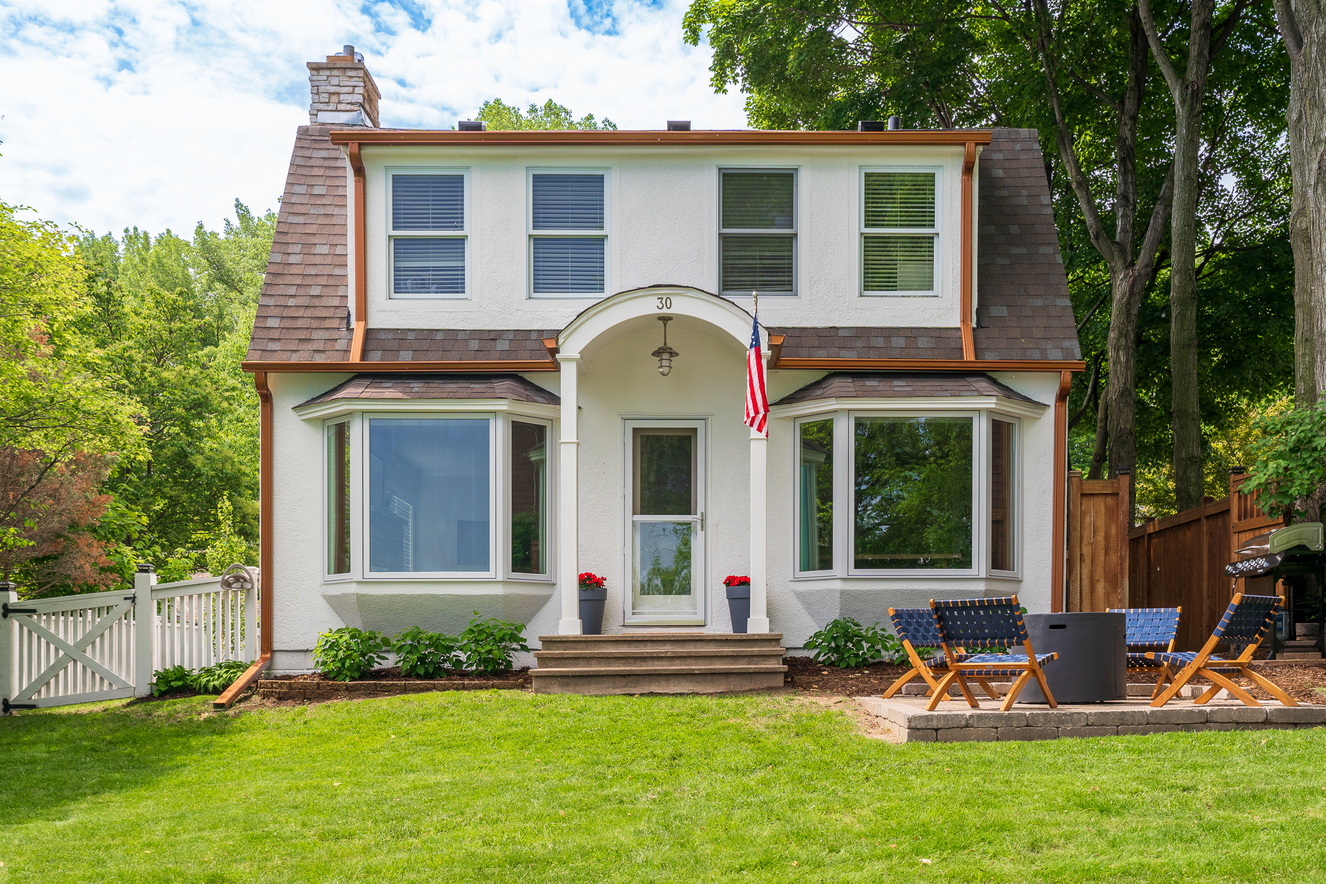Lakefront Cottage
