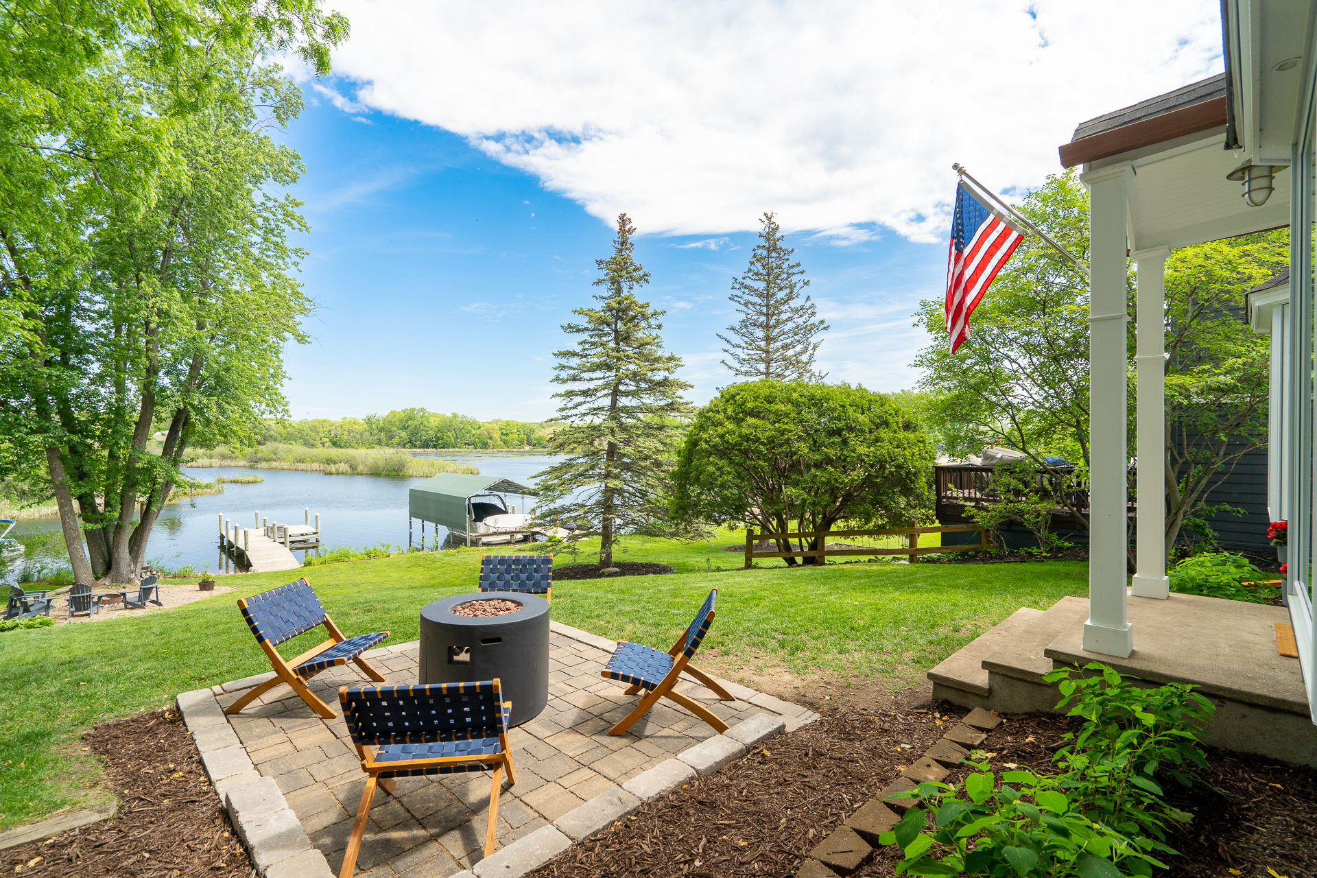Lakefront Cottage