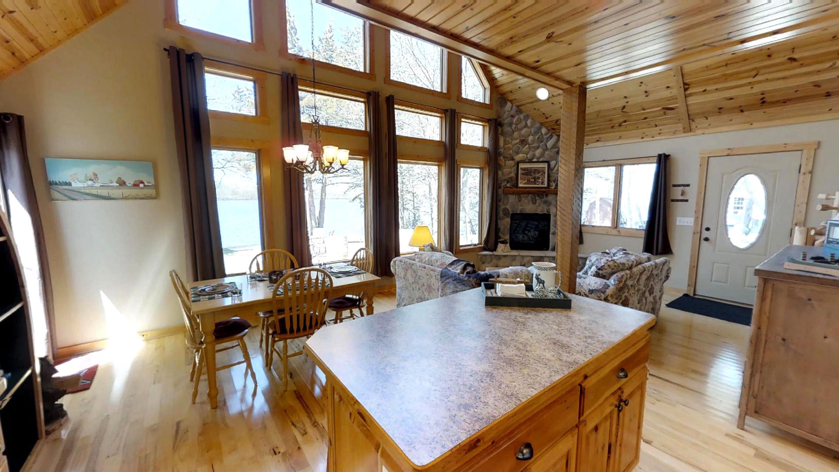 Lakefront Hideaway