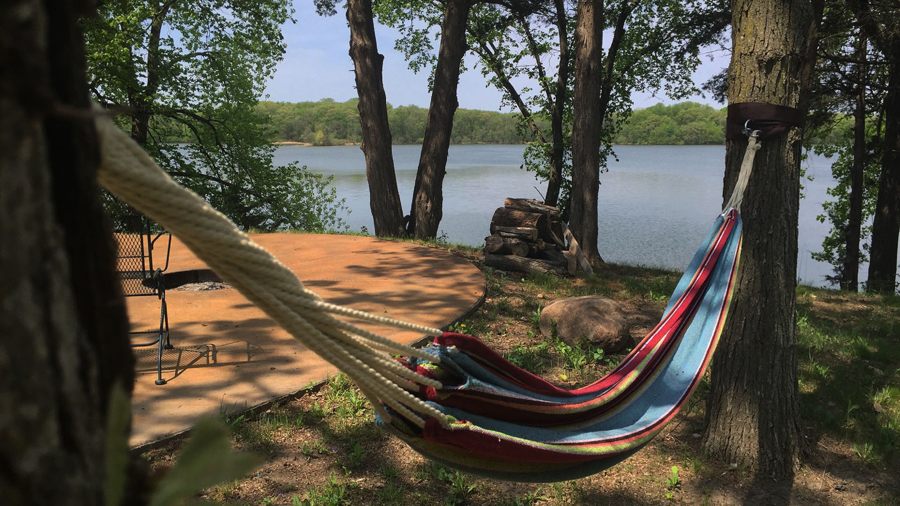 Lakefront Hideaway