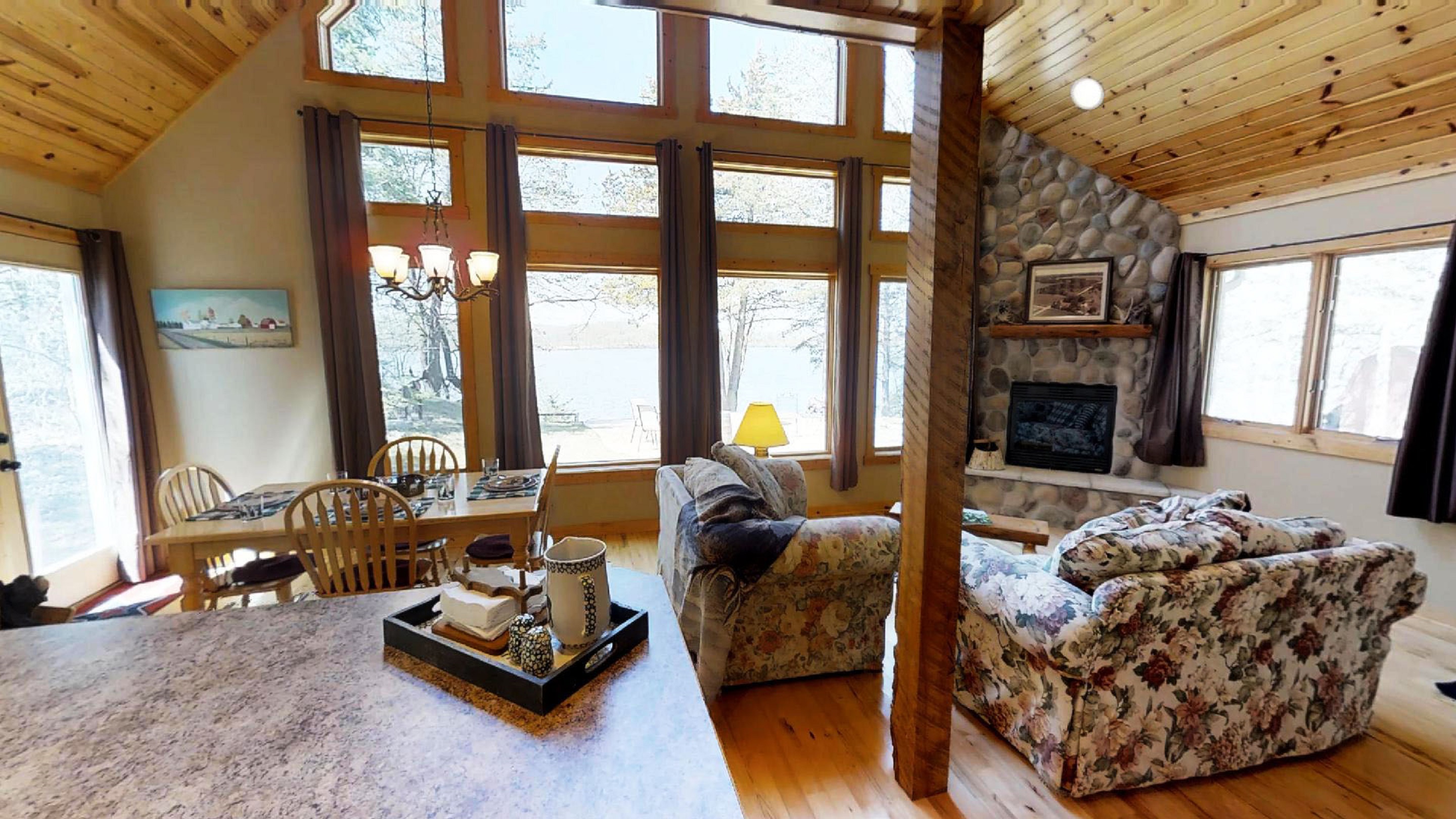 Lakefront Hideaway