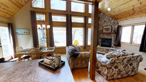 Lakefront Hideaway