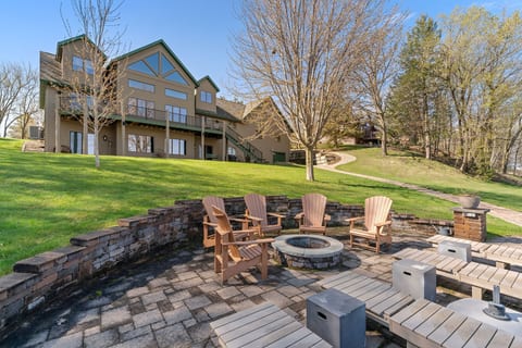 Maple Lake Chalet
