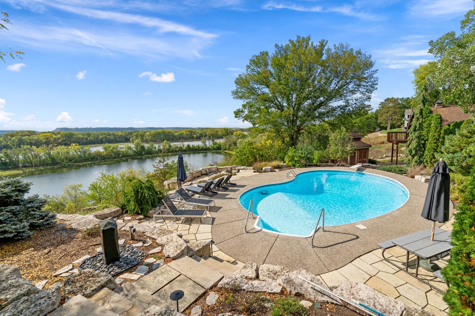 Riverfront Inn - Red Wing
