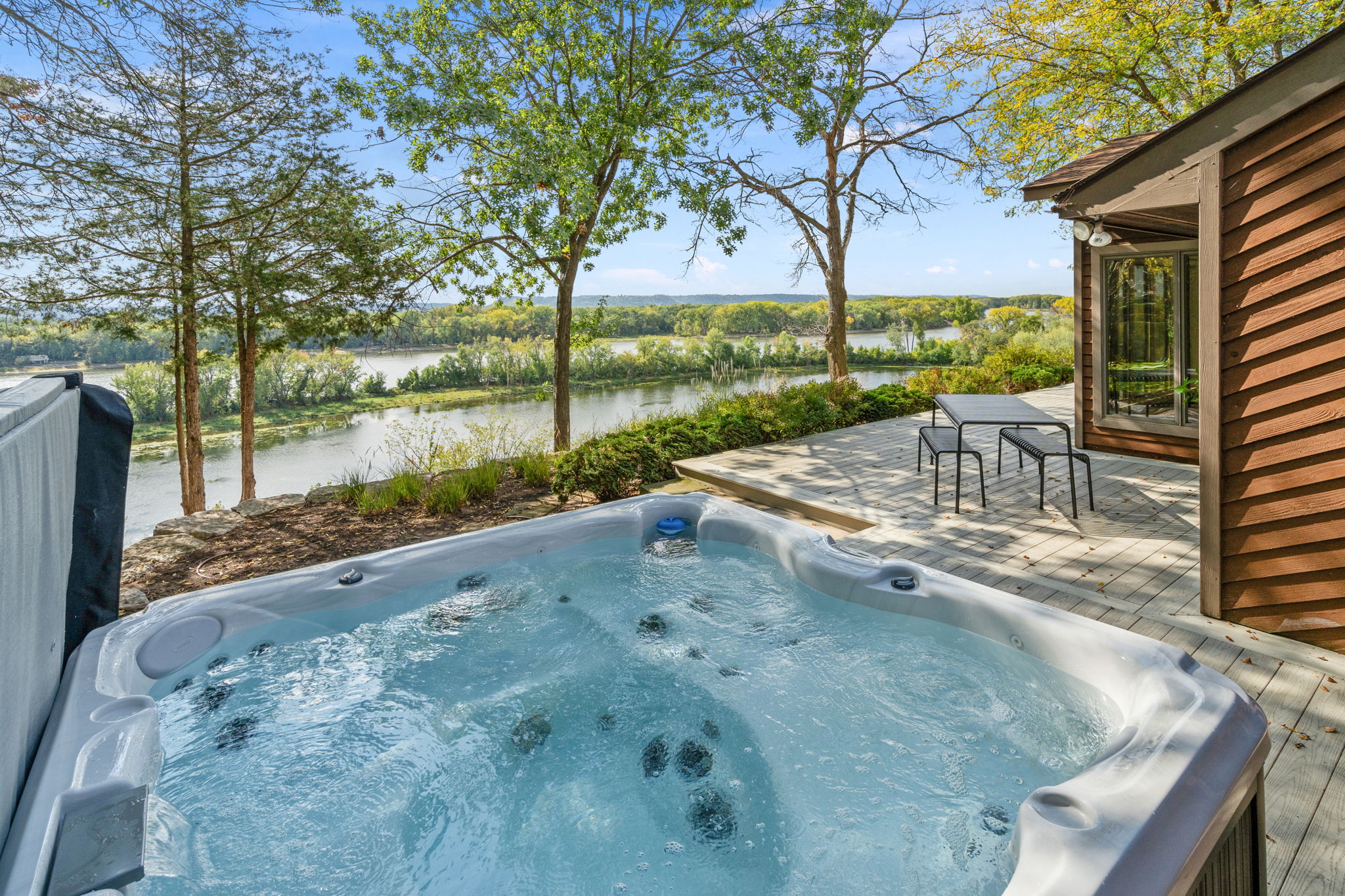 Riverfront Inn