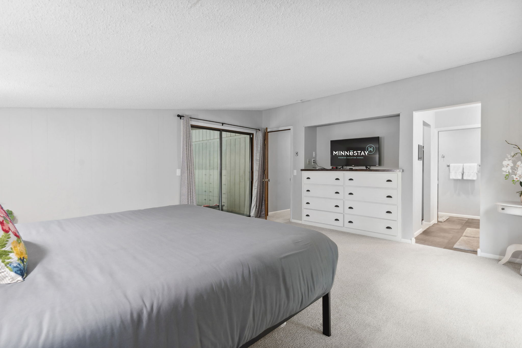 Rum River Resort | In-Home Pool & Sauna - Ham Lake Rum River Resort | In-Home Pool & Sauna - Ham Lake