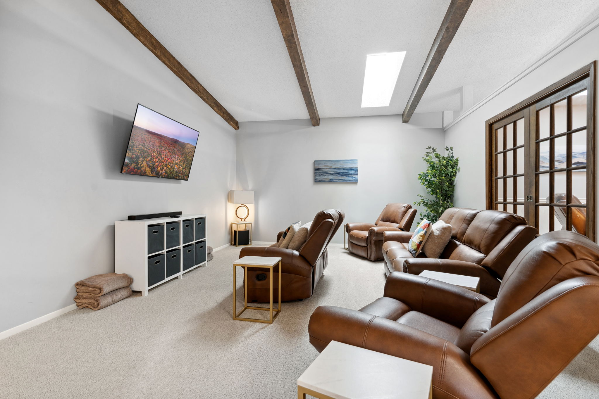 Rum River Resort | In-Home Pool & Sauna - Ham Lake Rum River Resort | In-Home Pool & Sauna - Ham Lake