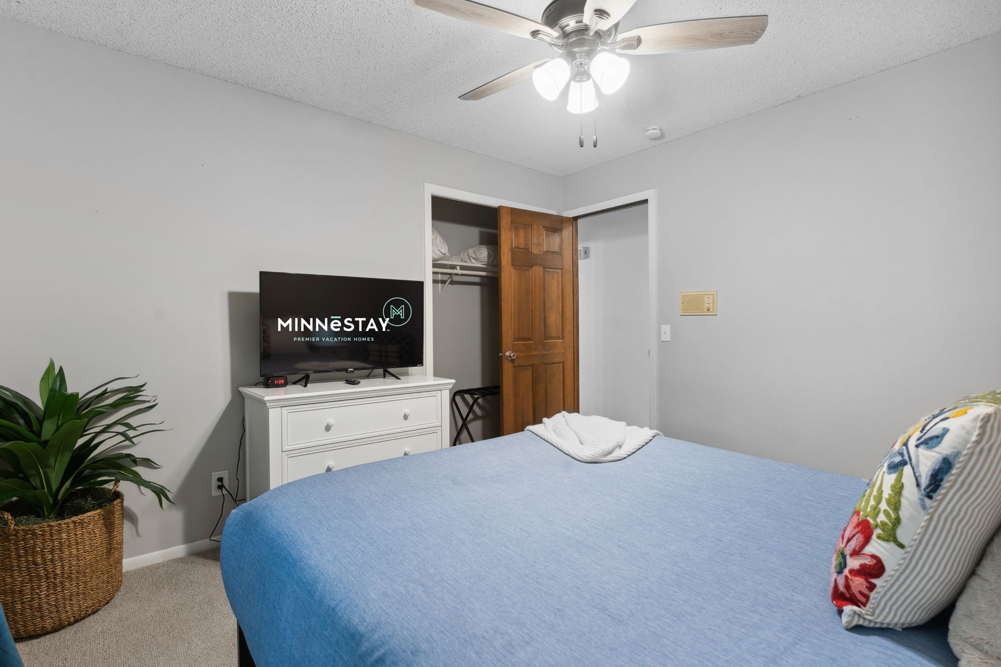 Rum River Resort | In-Home Pool & Sauna - Ham Lake Rum River Resort | In-Home Pool & Sauna - Ham Lake