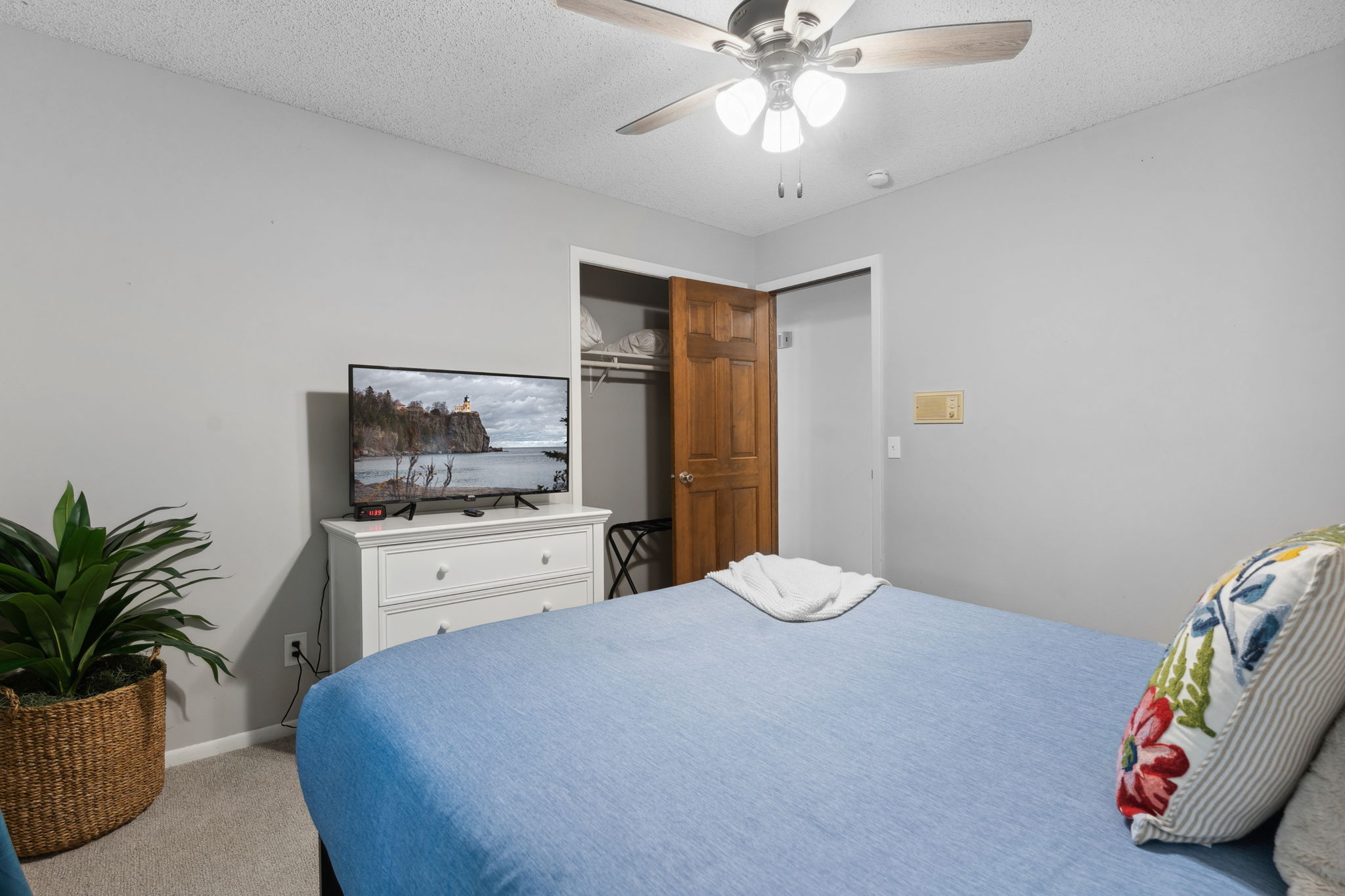 Rum River Resort | In-Home Pool & Sauna - Ham Lake Rum River Resort | In-Home Pool & Sauna - Ham Lake