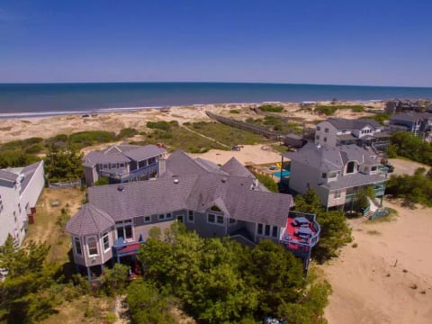 Facing the ocean from the back of the property.