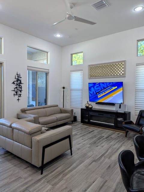 TRAVEL+LEISURE #1 IS TONTO VERDE GOLF COMMUNITY
