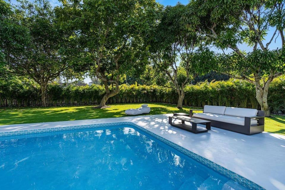 Modern Luxury Home w/ Racket Sports Gym BBQ - Miami