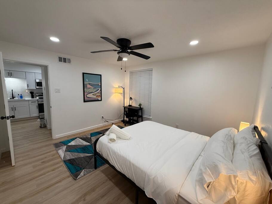 Modern Apartment Near Downtown Dallas Design Distr