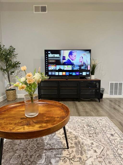 Modern Apartment Near Downtown Dallas Design Distr