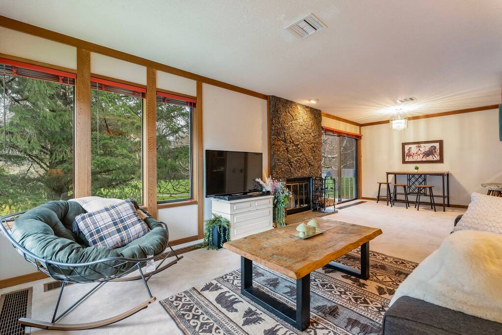 Pine 2 Paws | Golf Course | Sauna | Pool