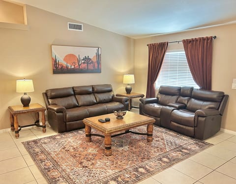 LIVING ROOM – Comfortable Seating / Ceiling Fan