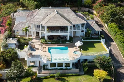 Fairway Manor