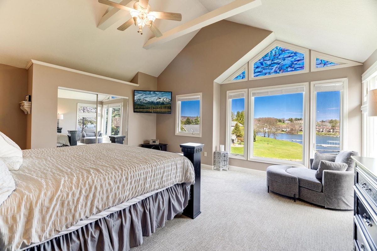 lake-front-home-w-hot-tub-firepit-walk-to-wisp/