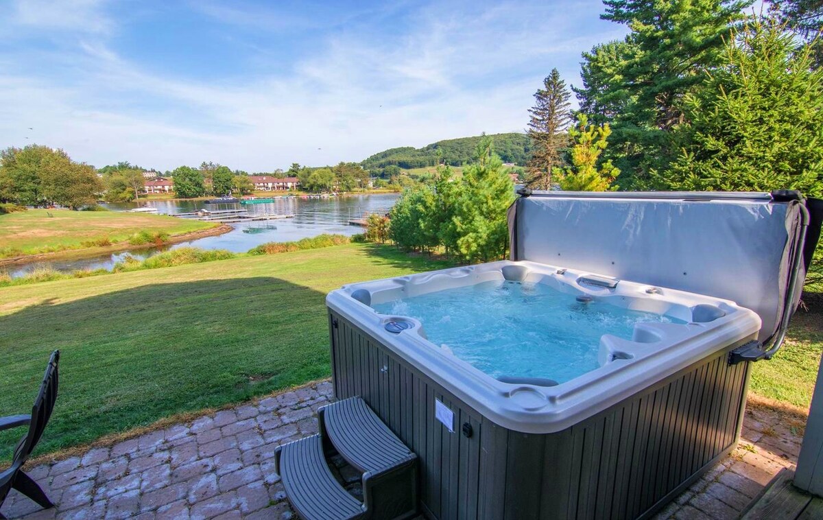 lake-front-home-w-hot-tub-firepit-walk-to-wisp/