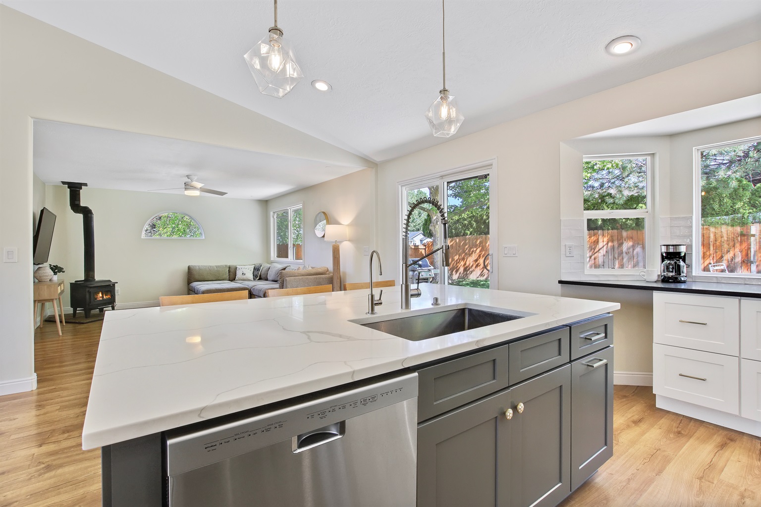 eagle-id-getaway-or-4-bed-3-bath-or-fully-renovated-with-lush-yard/