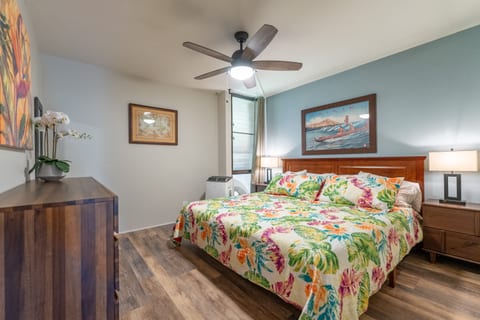King bed featuring plush memory foam for a dreamy night's sleep with AC at your fingertips