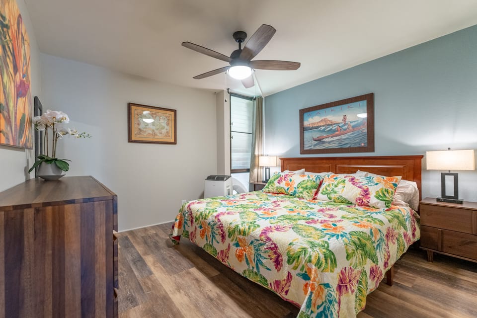 King bed featuring plush memory foam for a dreamy night's sleep with AC at your fingertips