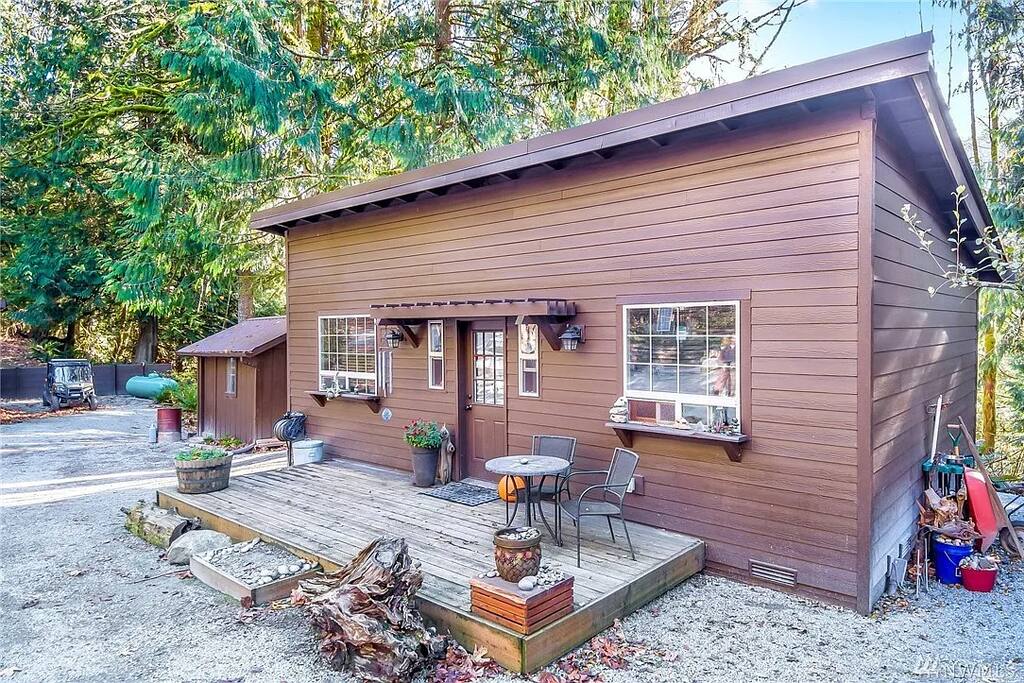 NO FEES! Off-Grid Living | Mt Vernon Cabins & Yurt