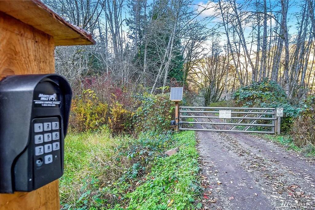 NO FEES! Off-Grid Living | Mt Vernon Cabins & Yurt
