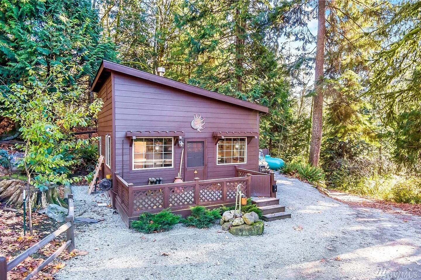 Secluded Off-Grid Retreat> Cabins+Hiking+Waterfall