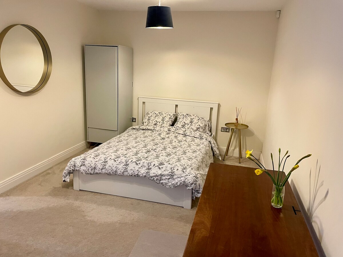 Modern & Bright Flat in Wimbledon