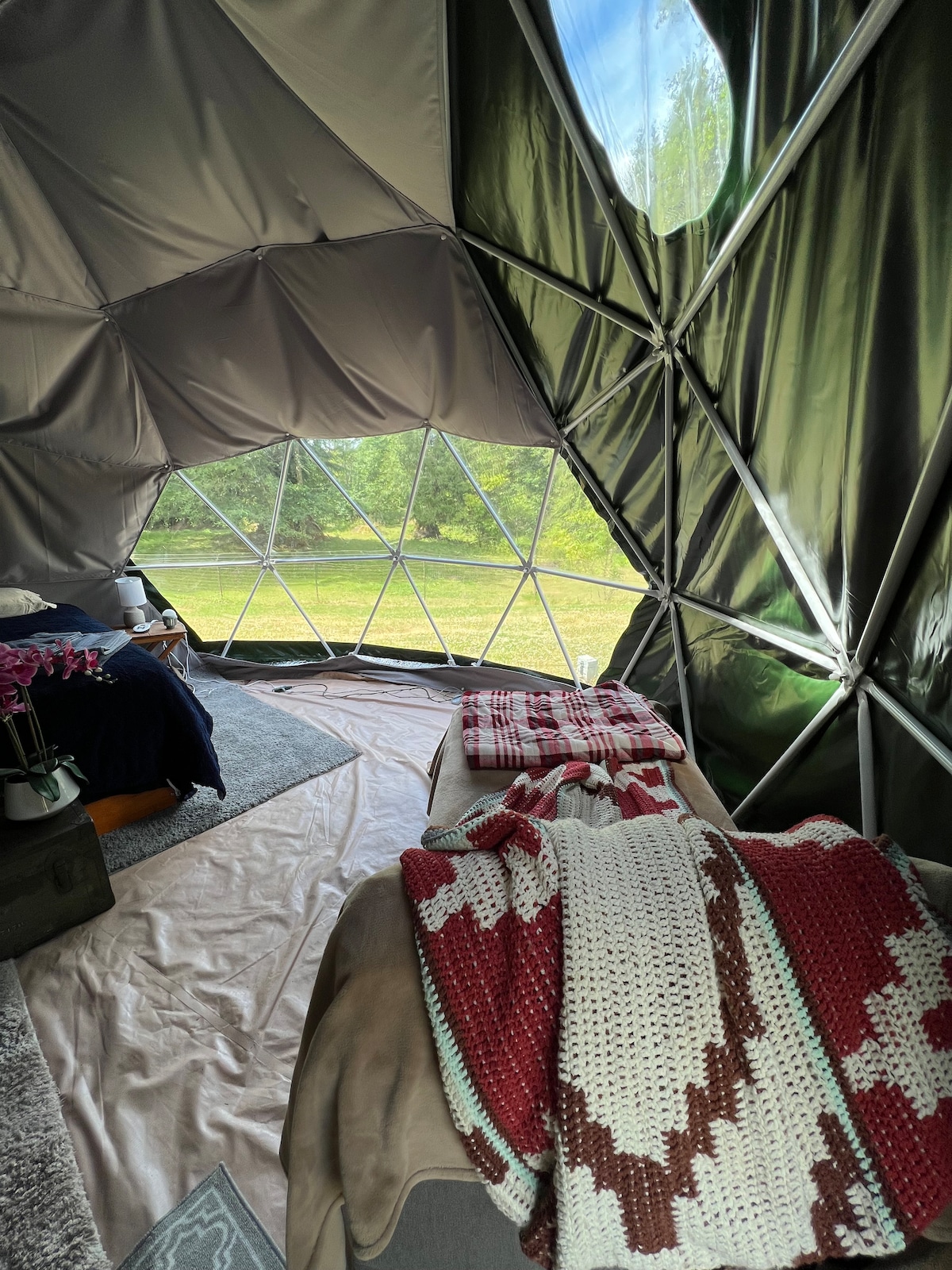 Eco-Friendly and Comfortable Dome In The Hills